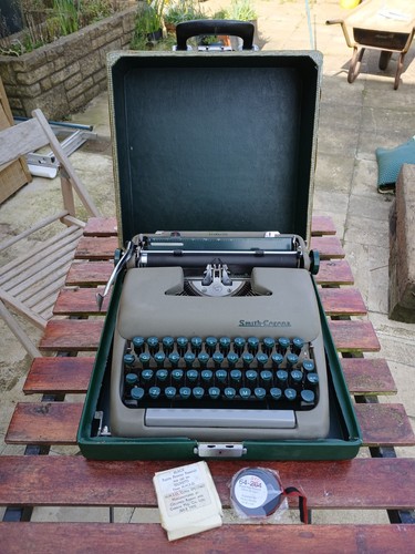 Smith corona vintage portable - corona,