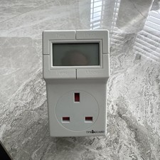 Timeguard TRT05 Electronic Plug-in Thermostat with 24 Hour Time Control