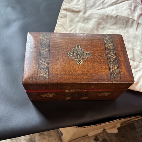 Vintage wooden box - box, featuring
