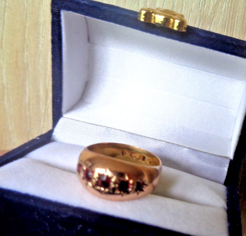 22ct gold garnet ring - gold, gypsy