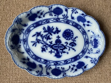 LARGE ANTIQUE OVAL FLOW BLUE