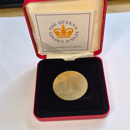 Royal mint queen - mint, golden