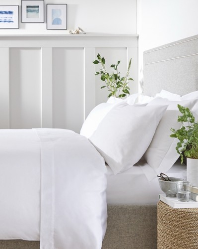The white company 300 - white, thread
