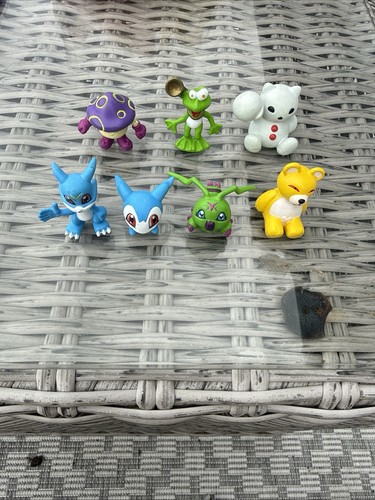Digimon character figures - digimon,