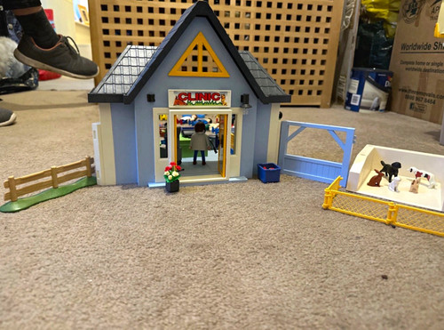 Playmobil veterinary clinic - playmobil,