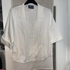 Woman’s White Collectif