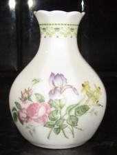 Royal Doulton Bud Vase ( Camilla H5185)  Used.