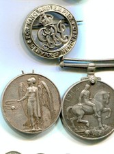 2 x silver medals and wound badge,r.a and servide nedal queens, 72 gr silver