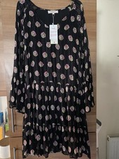 NWT Black Floral Silver Thread