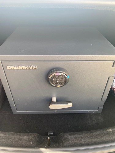 Chubb safe 121kg heavy - safe,