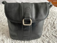 Vintage 90s Minimalist Black