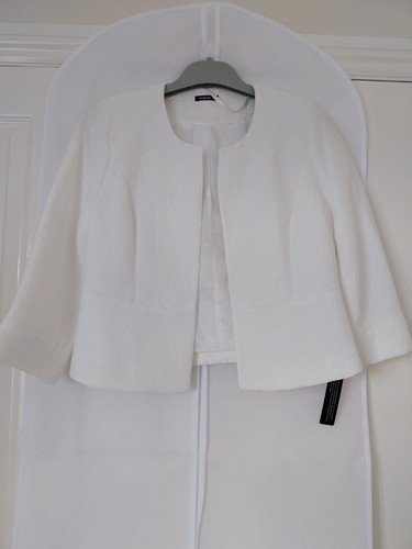 Ladies brand new - ivory, cropped
