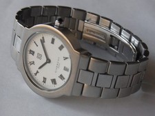 GIVENCHY SWISS QUARTZ KER