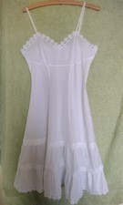 Vintage 1950s M&S St Michael petticoat cotton Size 38" Length 40" Daisy trim