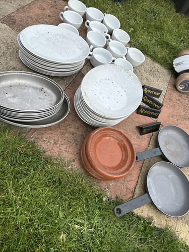 Crockery plates dishes bowls - crockery,