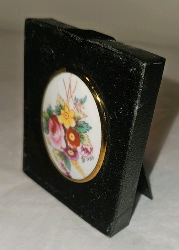 Royal worcester brooch bone - royal,