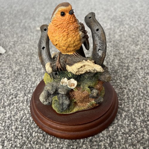 Border fine arts robin - border,
