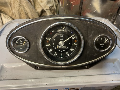 Genuine classic mini centre - mini,