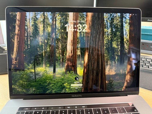 Apple macbook pro 2018 - apple, 15"