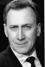 PETER HARLOWE HAND SIGNED PHOTOGRAPH FAMOUS ACTOR