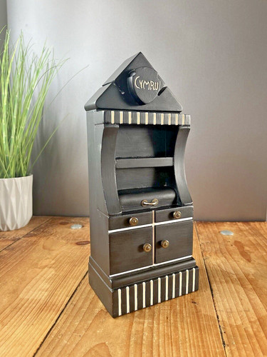 Decorative welsh dresser - decorative,