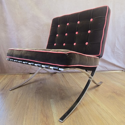 Vintage barcelona chair solid - vintage,