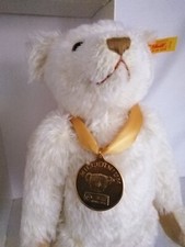 Steiff 654701 - White 32cm