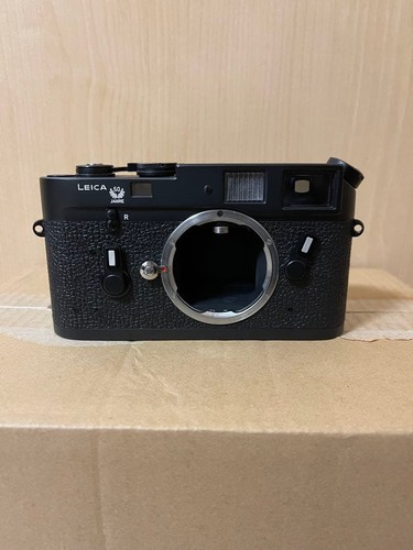 Leica black chrome - black,