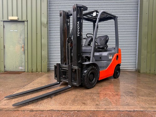 Forklift fork lift - forklift/fork, lift/forklift