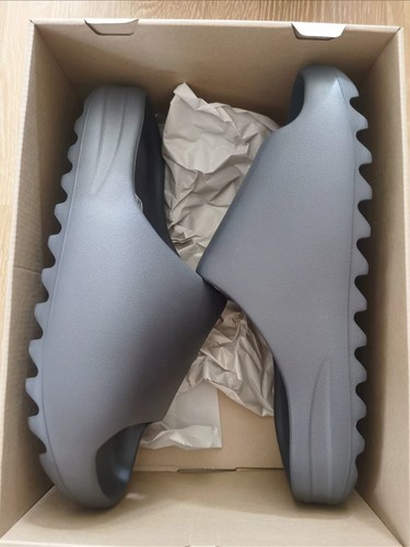 New adidas yeezy slide id4132 - adidas,