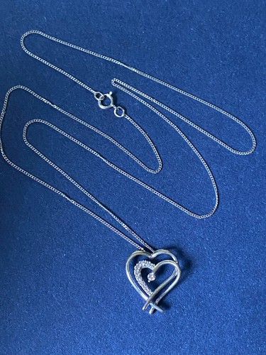 9ct white gold - diamond, double