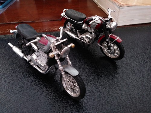 Maisto triumph motorcycle - maisto, 1/18