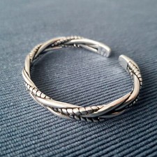 925 silver plated twisted bangle