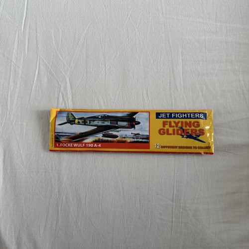 Jet fighters flying gliders - jet,