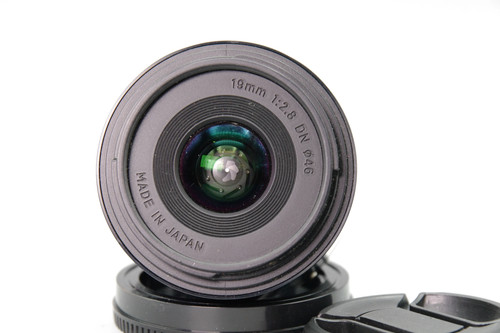 Sigma 19mm lens - dn, –