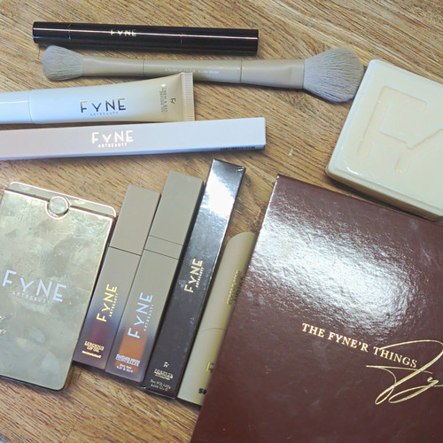 Fyne artbeauty makeup set - fyne,
