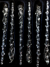 Christmas Tree Twisted Icicle Baubles Christmas Tree Decorations Set of 6   16cm