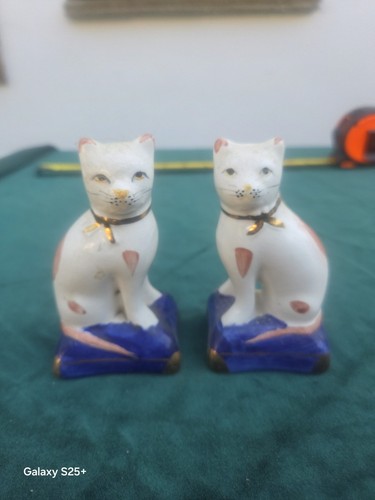 Vintage staffordshire ceramic - ,