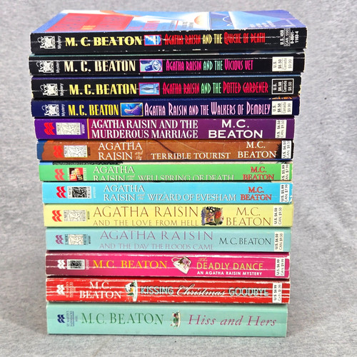 Lot agatha raisin - of, 13