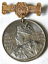 ANTIQUE KING EDWARD VII MEDAL