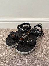 NIKE men's ACG AIR Deschutz