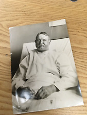 AMATUER POCKET KNIFE SURGERY   DOCTOR  SURGEON  NURSE MEDICAL  PHOTOGRAPH