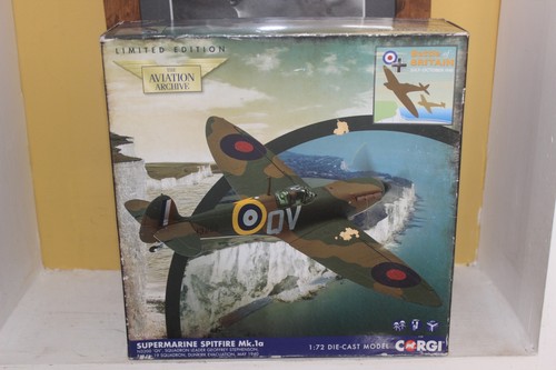 Corgi supermarine spitfire - corgi,