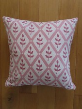 Vanessa Arbuthnott - 18 " -