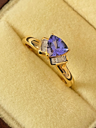 18ct gold ring trillion - ring, cut