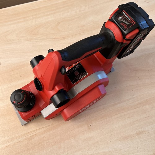 Milwaukee m18 18v cordless - milwaukee, bp