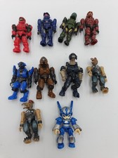 Mega Bloks Halo Figures + 1 Other.