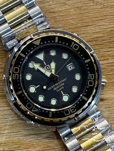 Tuna homage divers style - tuna,