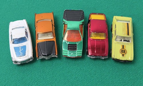 Corgi rockets 64 cars - 1:64,