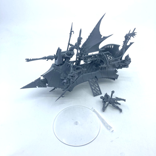 Drukhari raider ship dark - raider,